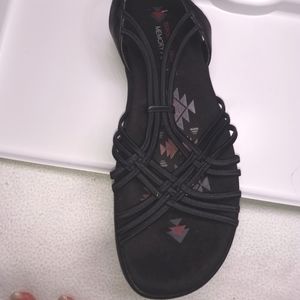 😍Bundle 2 for $30 Skechers size 7 sandal elastic top